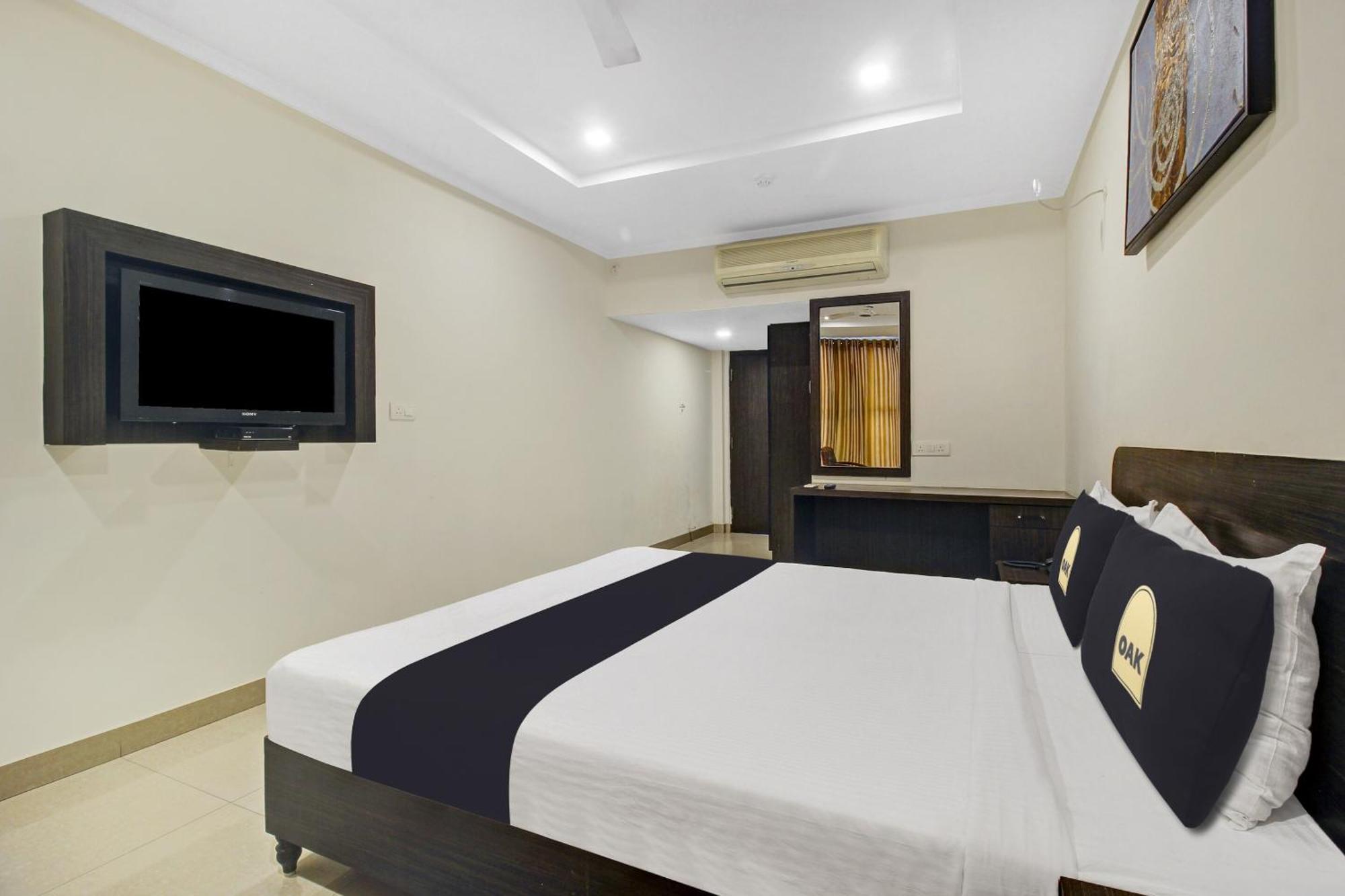 Super Townhouse Oak Lb Nagar Ramoji Hotel Hyderabad Exterior photo
