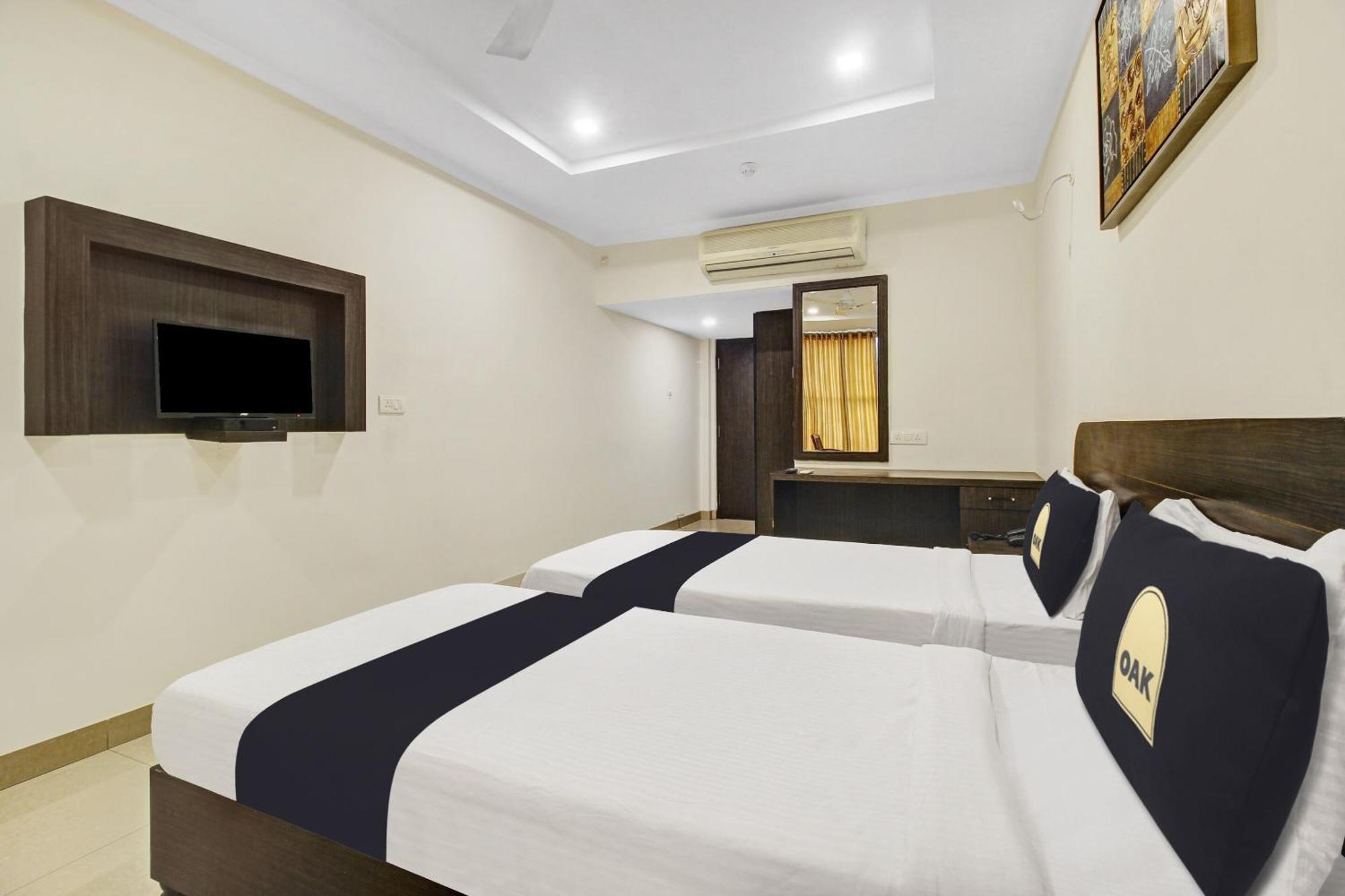 Super Townhouse Oak Lb Nagar Ramoji Hotel Hyderabad Exterior photo